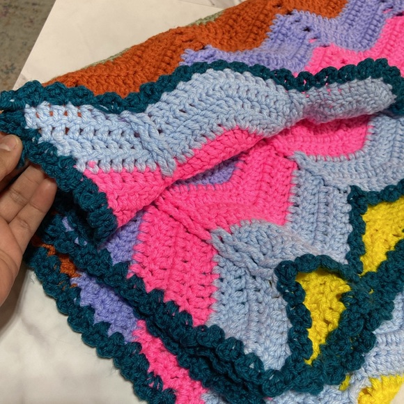 Handmade Crochet Ripple Stripe Lap Blanket Size 54"x43" Vintage Look Blanket - Picture 17 of 17